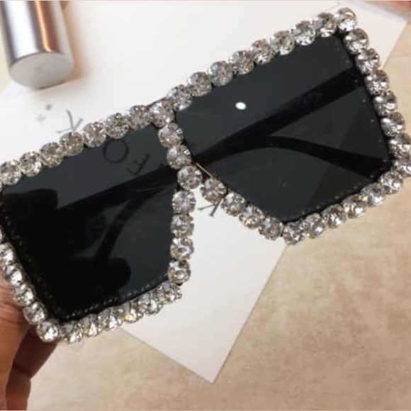 COPY - Venus Sunglasses - Picture 2 of 2